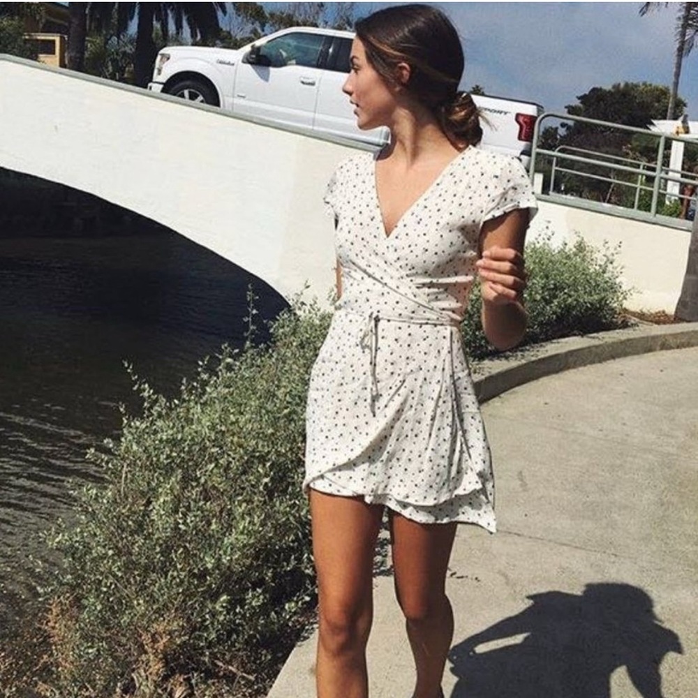 Brandy Melville Robbie Ditsy Floral Print Mini Wrap Dress White Blue One Size